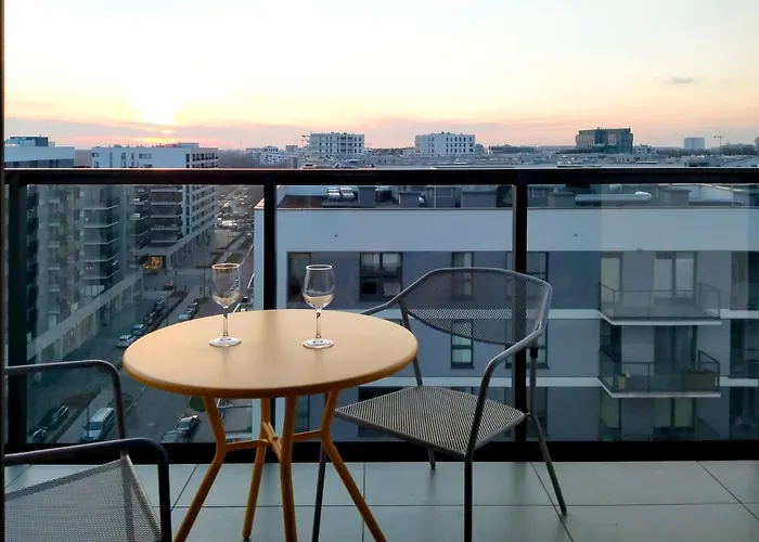 9, Z Oddzielną Sypialnią!